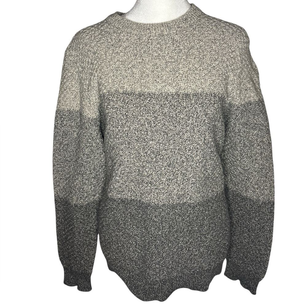 London Fog Men's Cream and Gray Crewneck Sweater